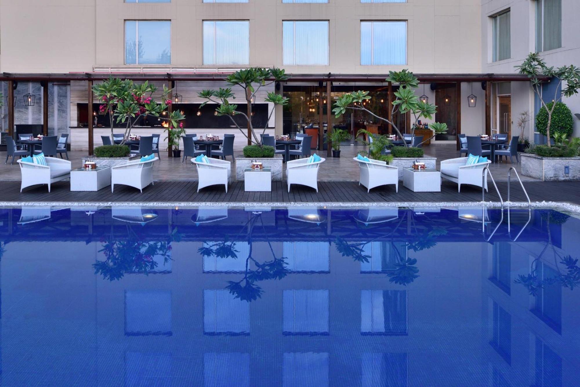 מלון Courtyard By Marriott Bengaluru Outer Ring Road מראה חיצוני תמונה