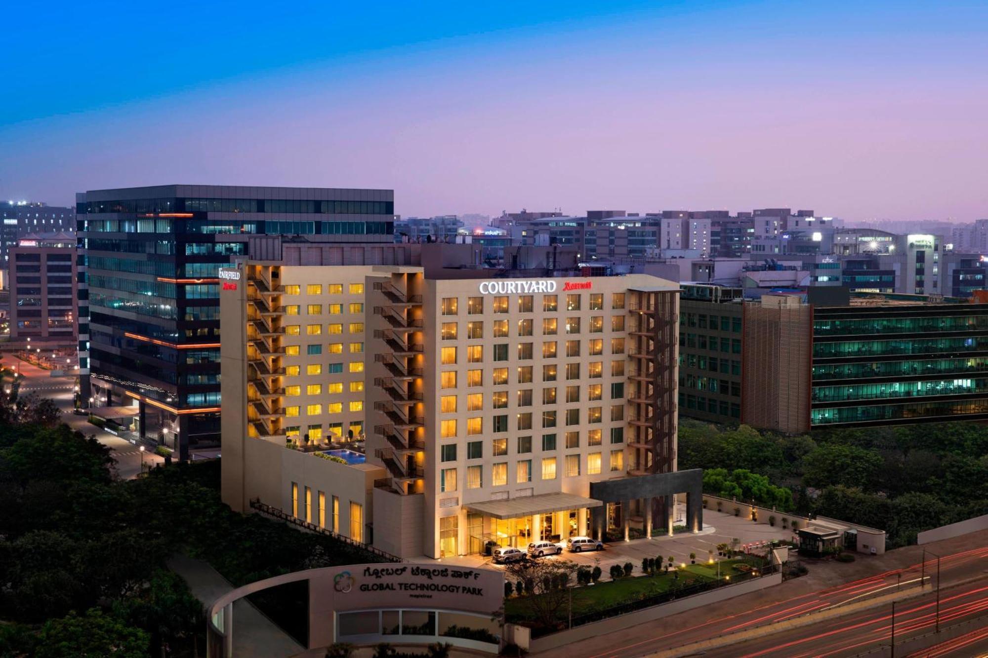 מלון Courtyard By Marriott Bengaluru Outer Ring Road מראה חיצוני תמונה